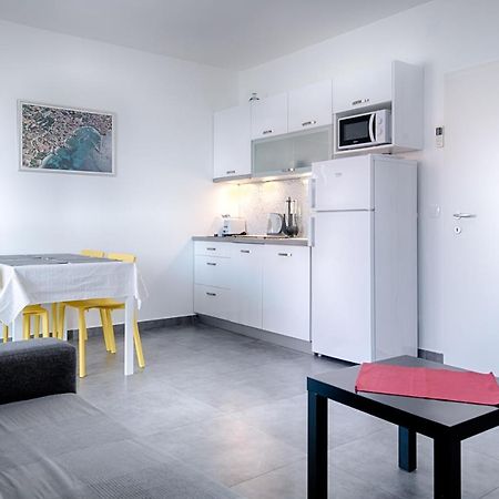 Apartmani Dule Komiža Buitenkant foto