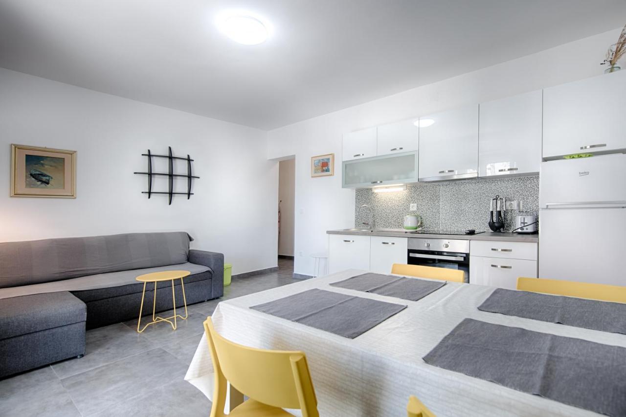Apartmani Dule Komiža Buitenkant foto