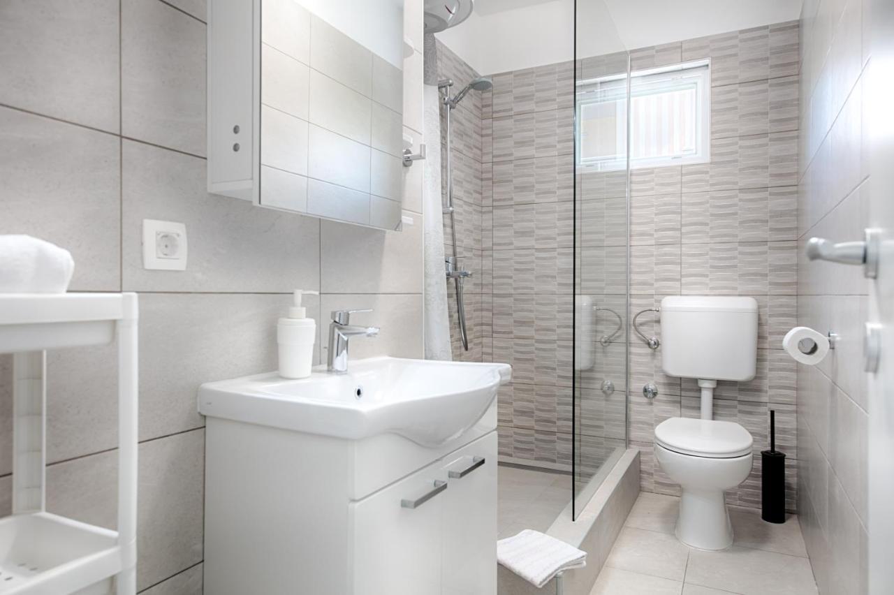 Apartmani Dule Komiža Buitenkant foto