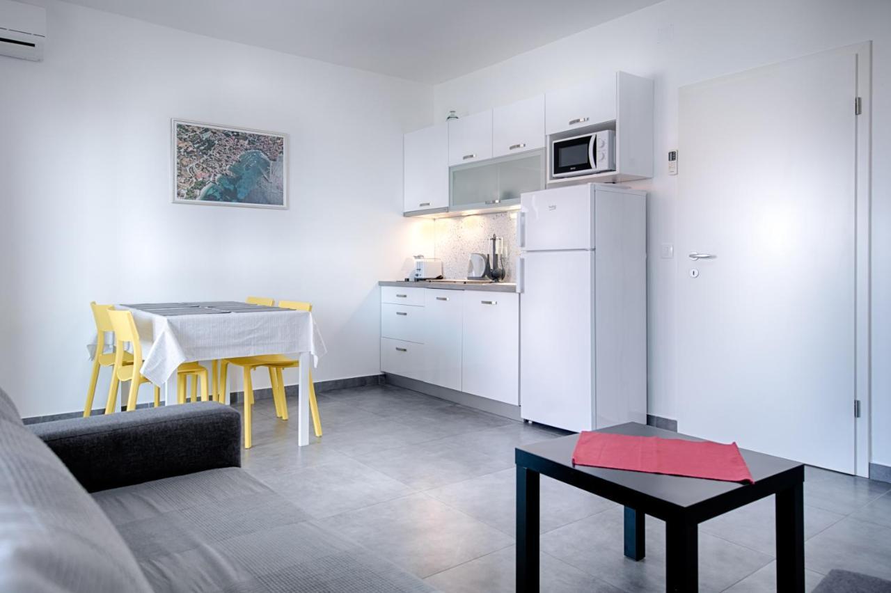 Apartmani Dule Komiža Buitenkant foto