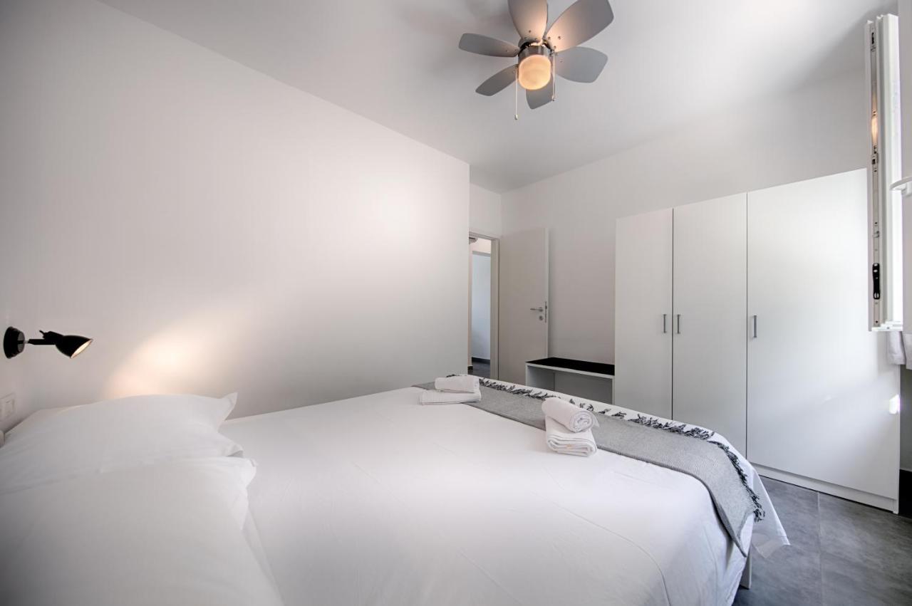 Apartmani Dule Komiža Buitenkant foto
