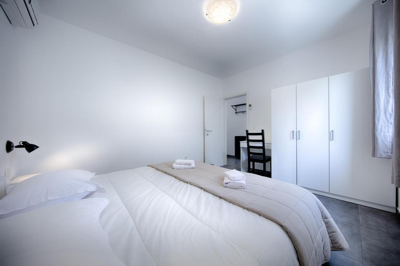Apartmani Dule Komiža Buitenkant foto
