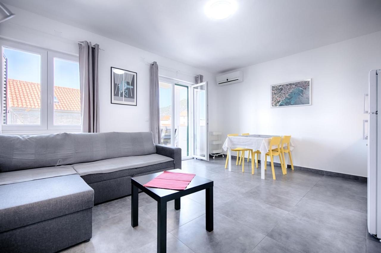Apartmani Dule Komiža Buitenkant foto