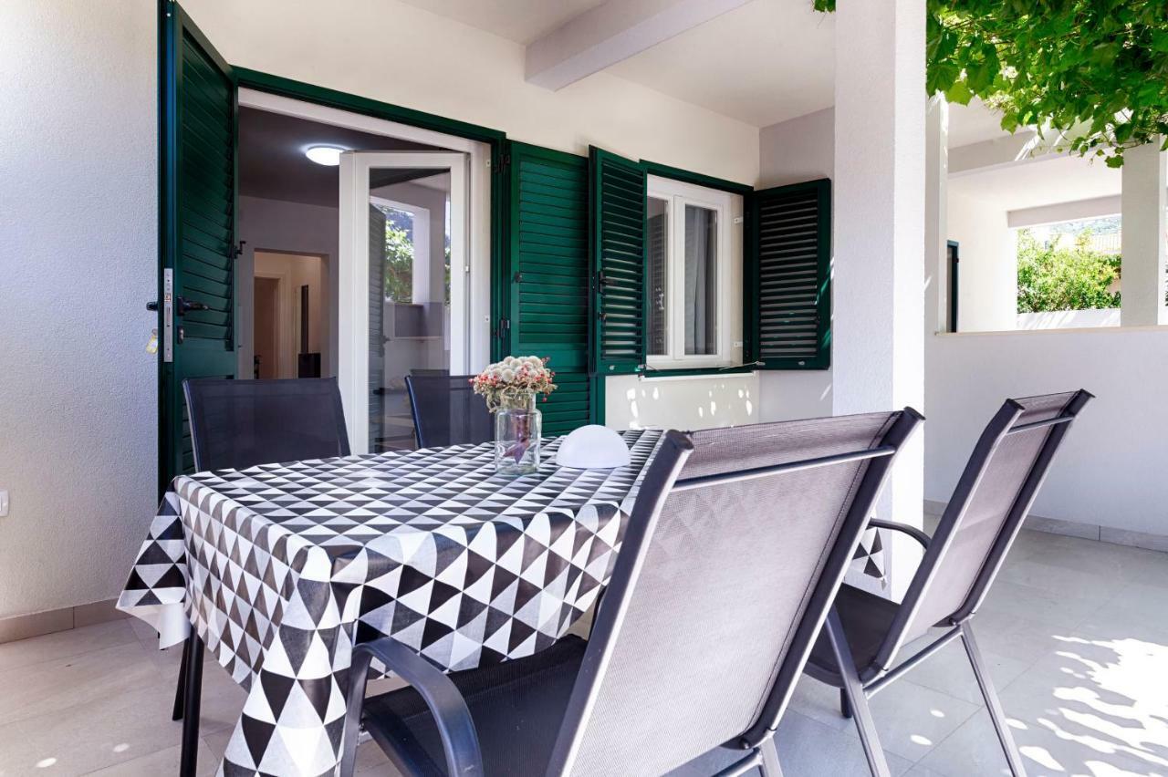 Apartmani Dule Komiža Buitenkant foto
