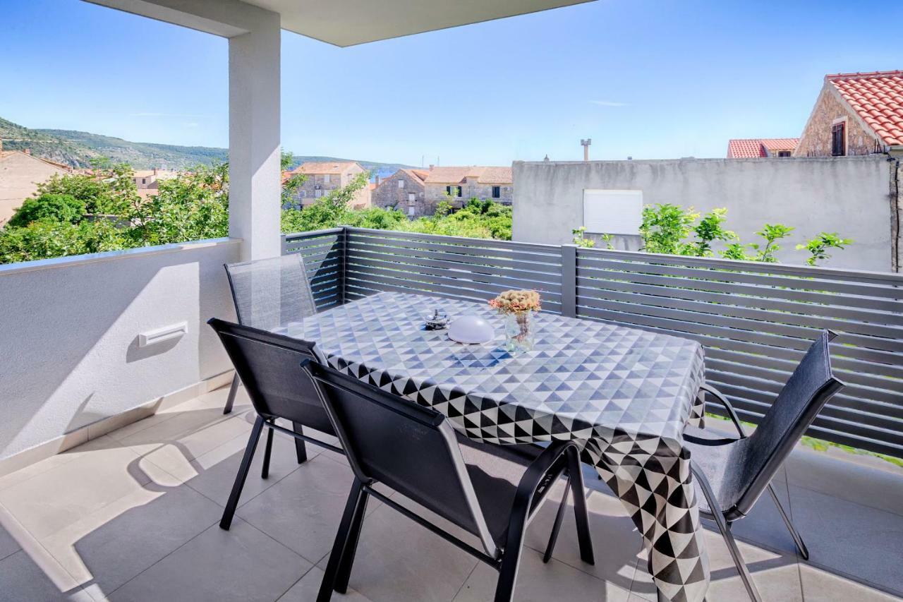 Apartmani Dule Komiža Buitenkant foto