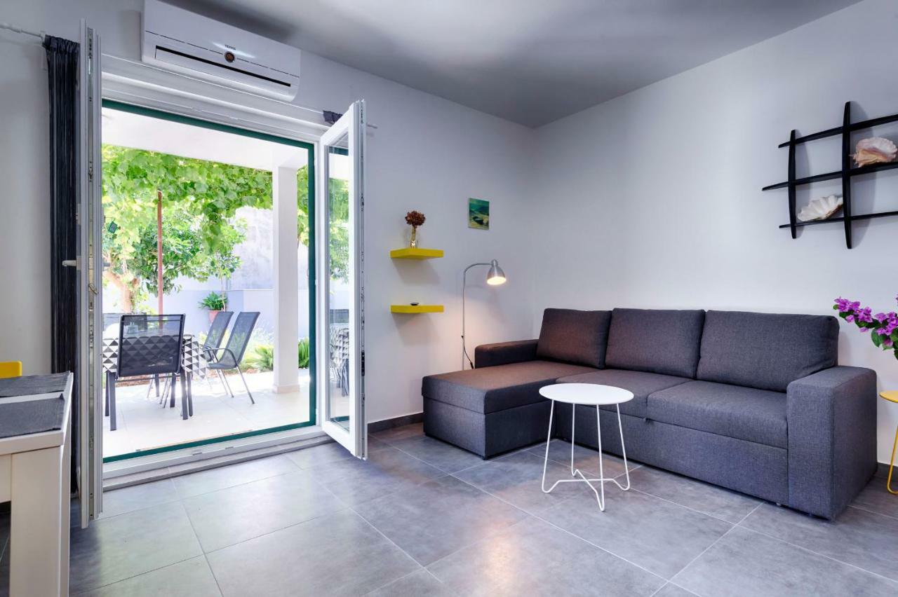 Apartmani Dule Komiža Buitenkant foto