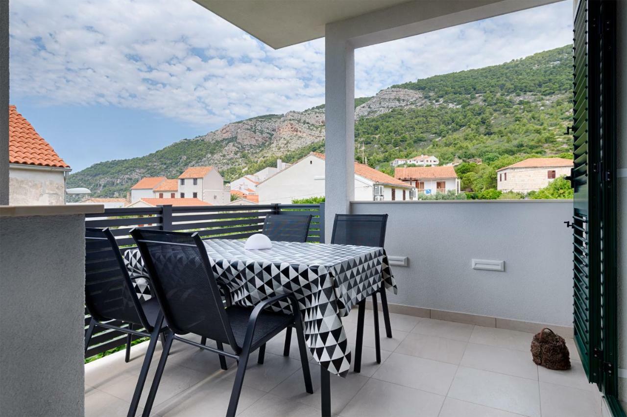Apartmani Dule Komiža Buitenkant foto