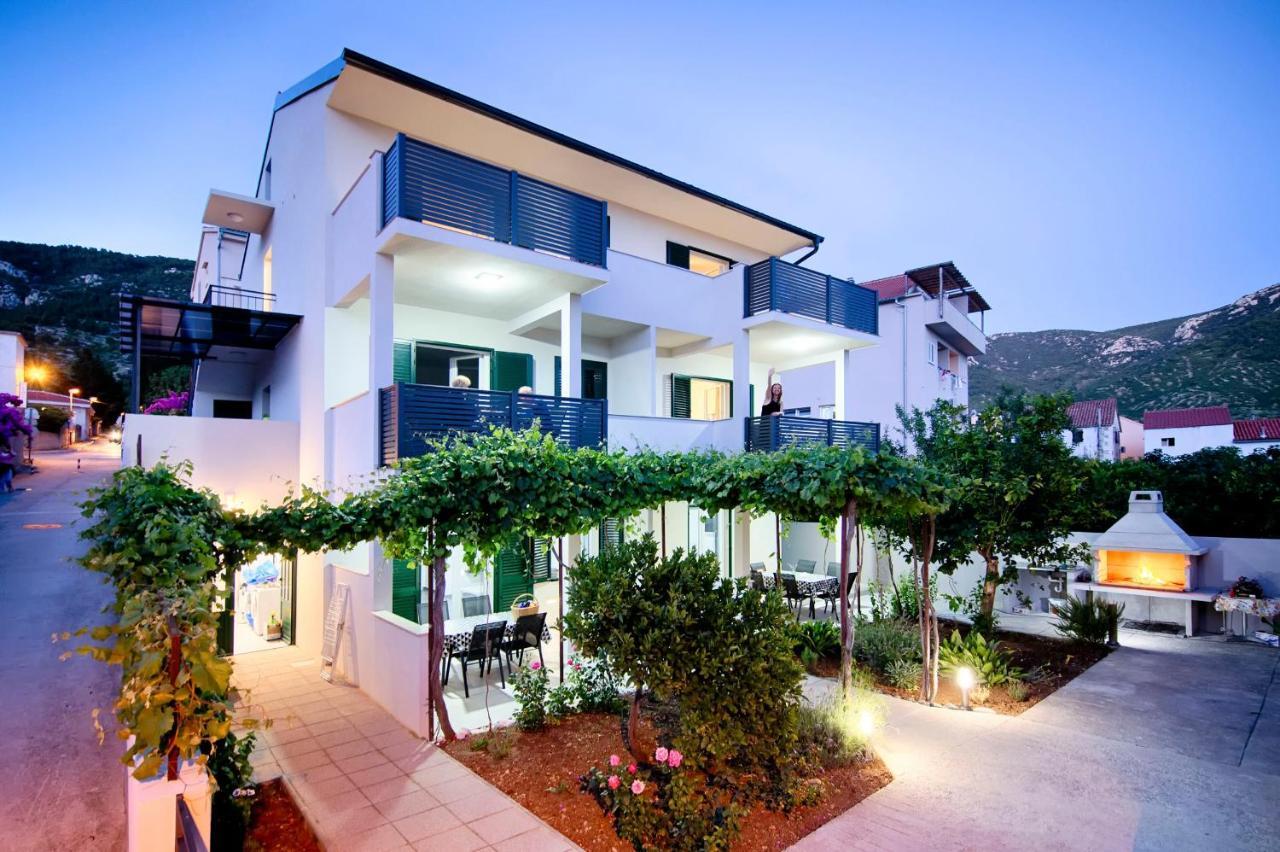 Apartmani Dule Komiža Buitenkant foto